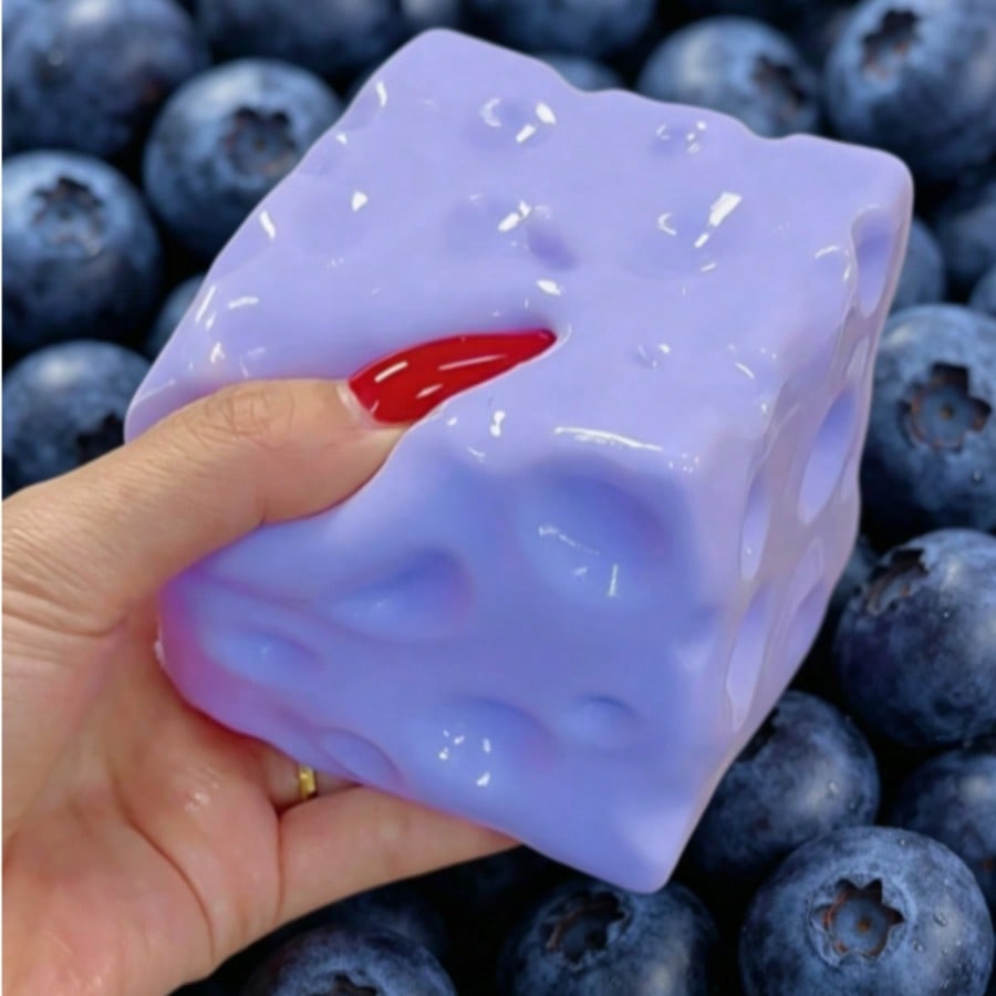 New Blueberry Cheese Cake Squi - Party Games Crazy recension och pris
