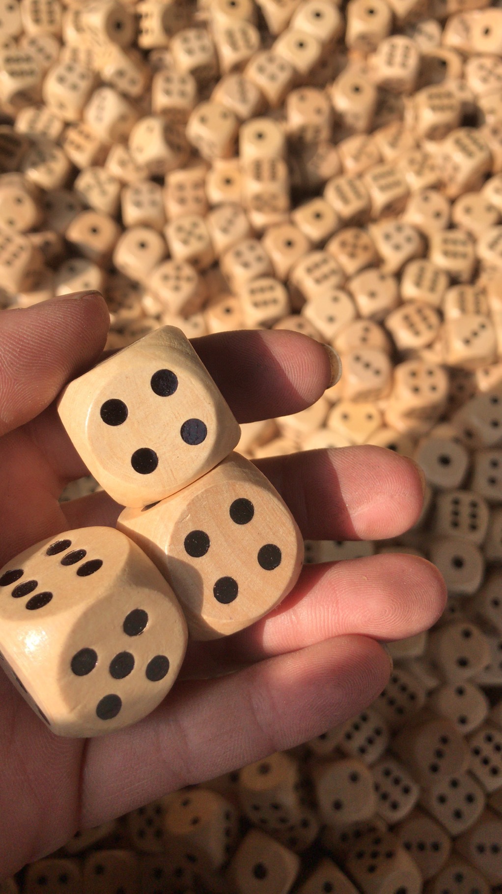 12PCS 16mm Wooden Dice Dots D6 - Party Games Gamecube recension och pris